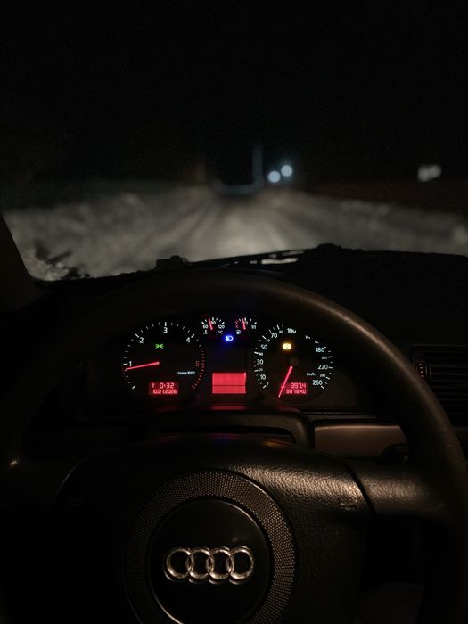 Продам ауді А4б5 1.9тді