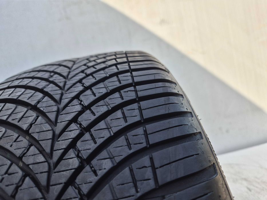 1x Goodyear Vector 4Seasons Gen-3 215/40r18 89W 7mm XL Rant N4950