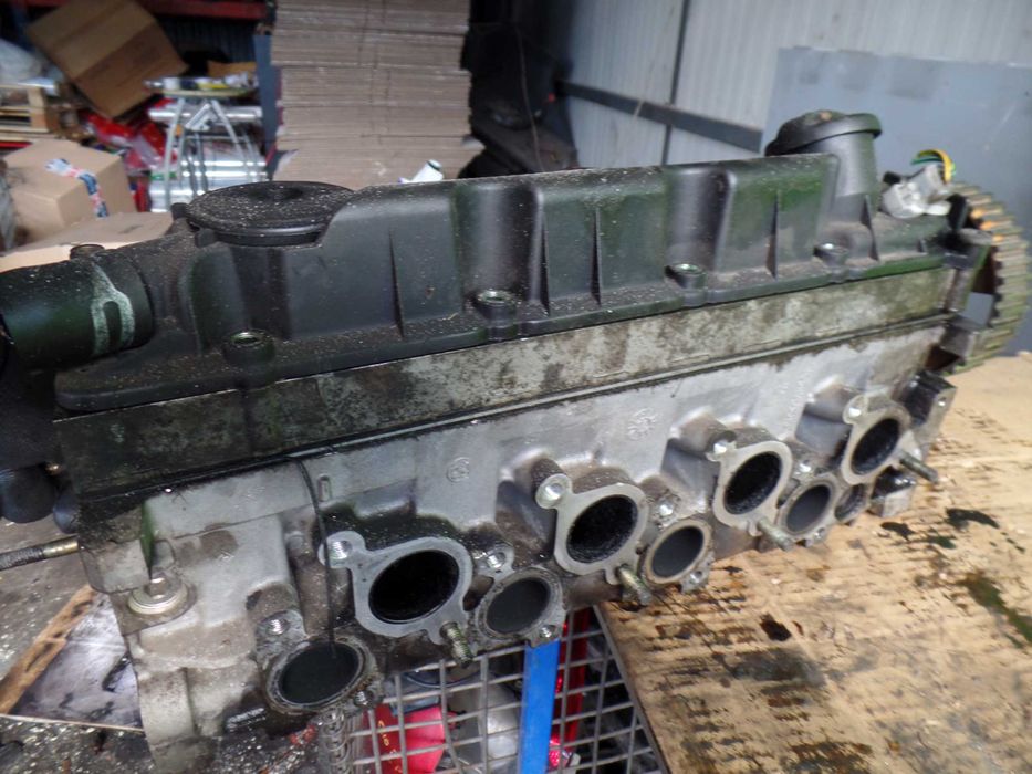 Kwi6 Głowica silnika + wałek citroen xsara 2.0hdi 8V wysyłka