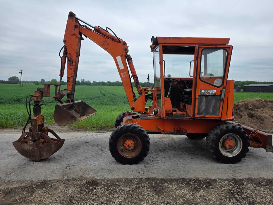 Koparka kołowa Schaeff waga 5500 kg   chwytak z rotatorem