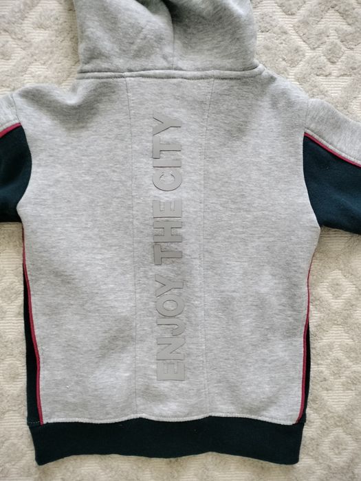 Casaco com oferta de camisola