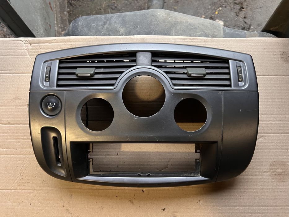 Центральная панель renault scenic 2 2003-2006 000044892