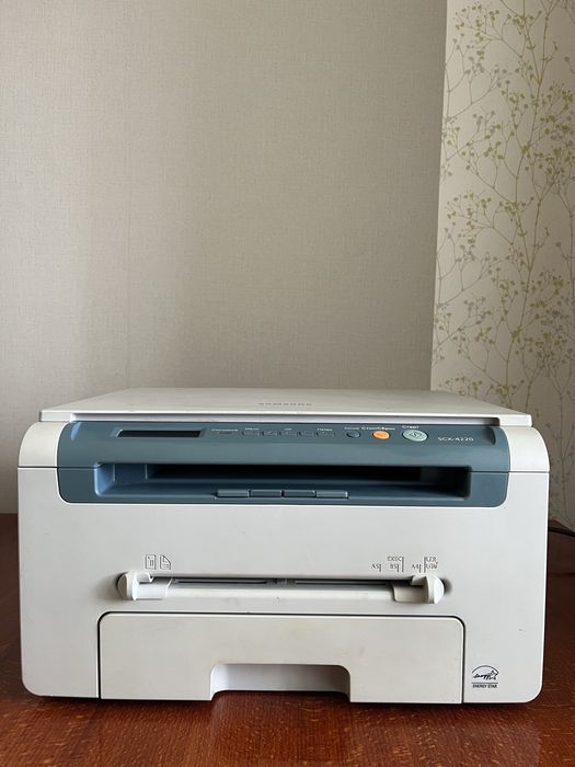 Samsung SCX-4220 принтер-сканер Б/У