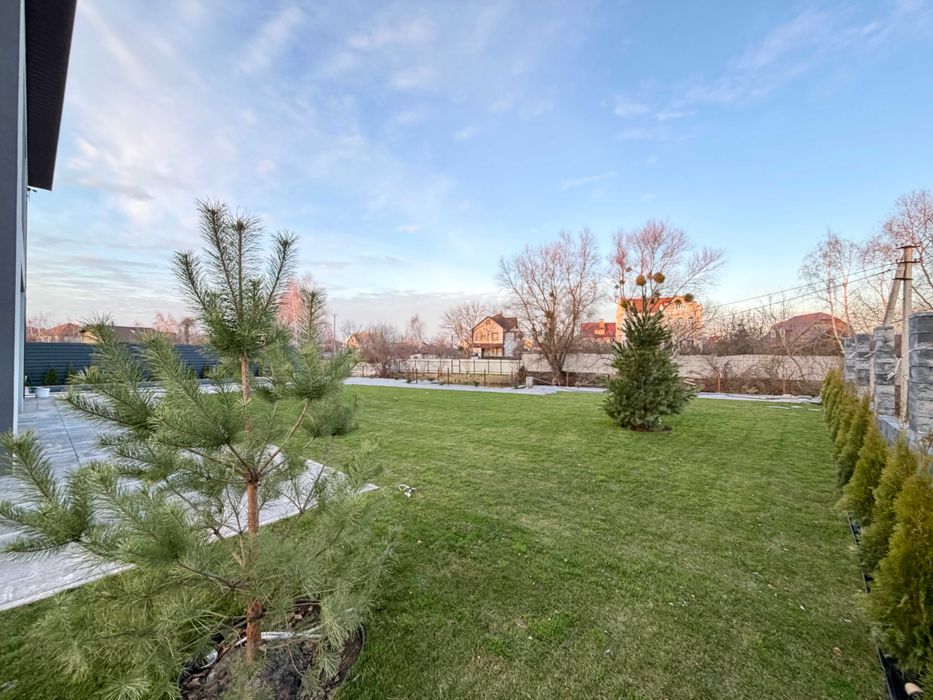 Продаж будинку свій вихід до озера Святище Осокорки 7км від метро