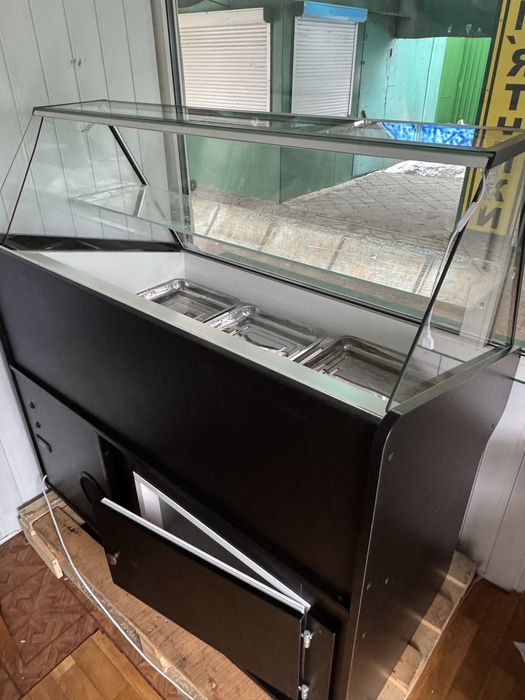 Холодильна вітрина нова