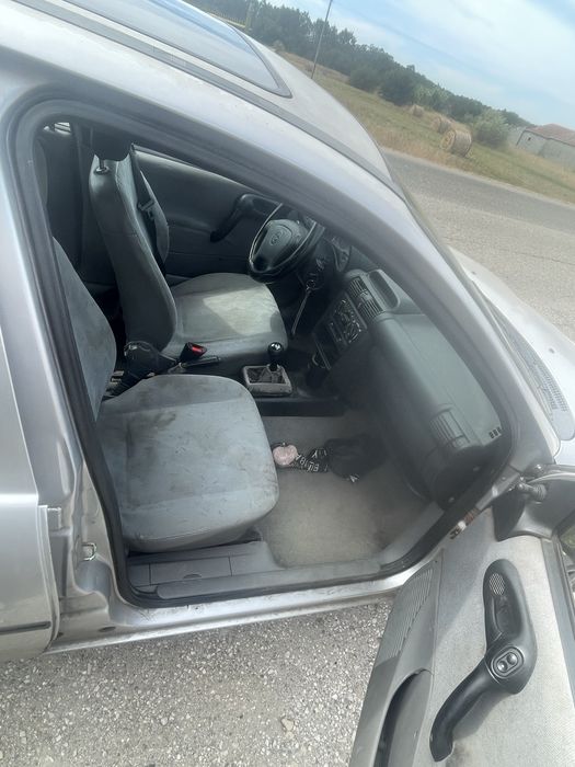 Opel corsa b 1200 a gasolina