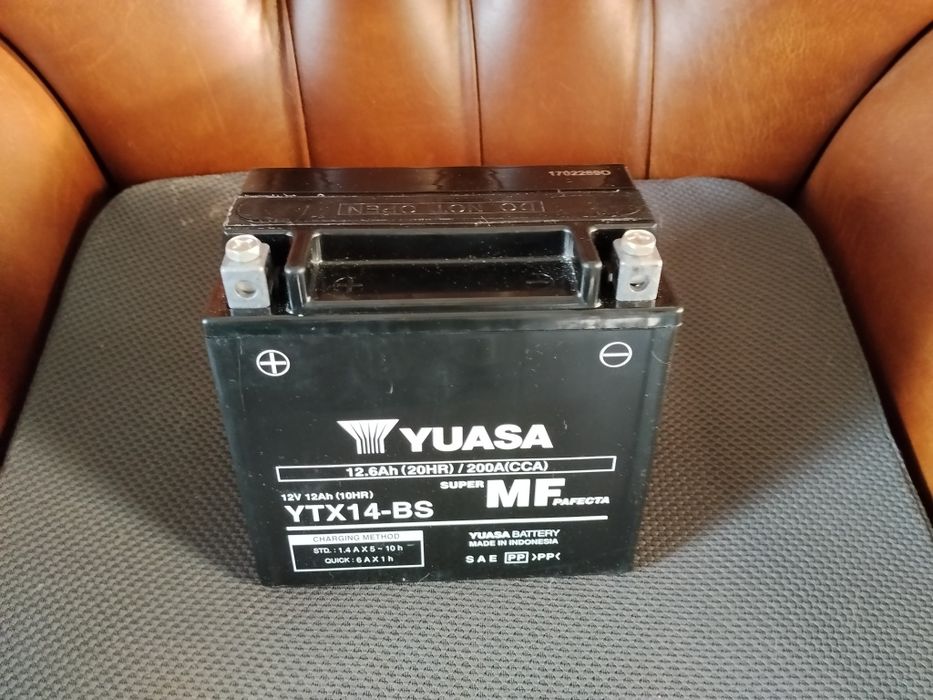 Bateria Mota Yuasa YTX14-BS 12V 12Ah — NOVA (Nunca Usada)
