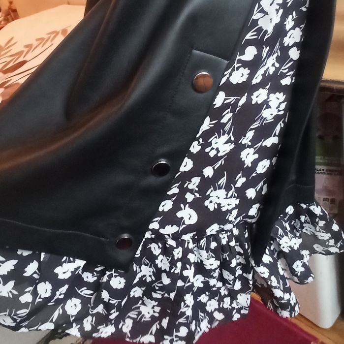 Сучасна сукня "під шкіру"