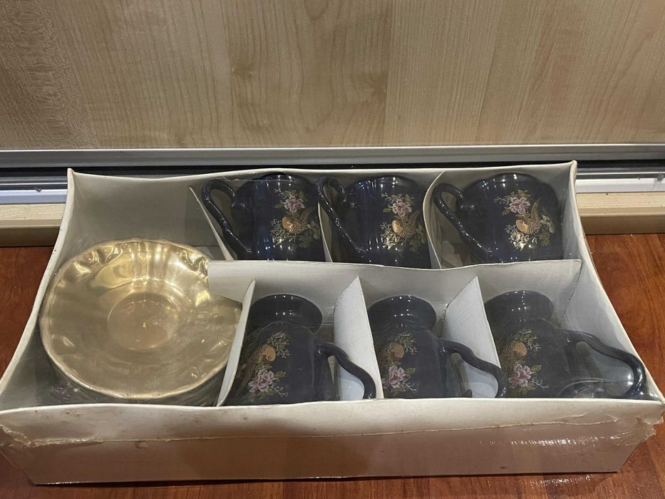 Новий сервіз. Набір посуду тарілки + чашки