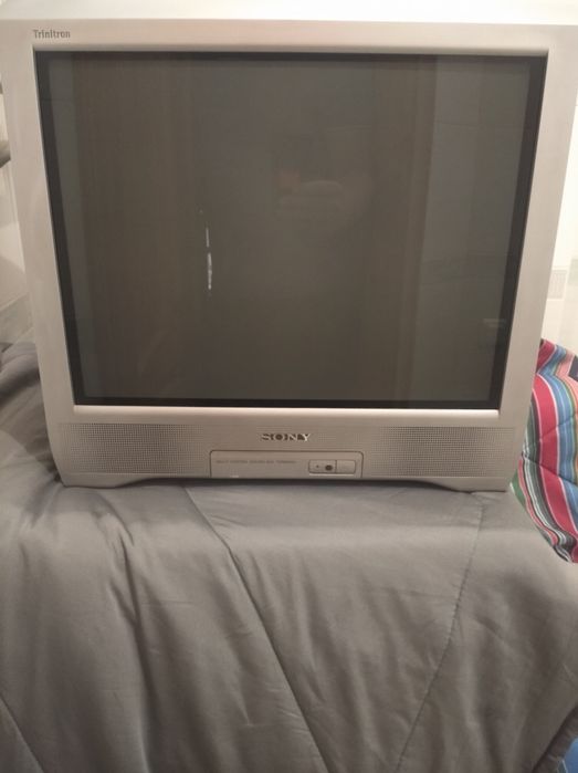 Телевізор sony trinitron