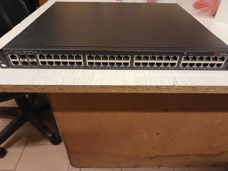 Brocade ICX 6450-48P switch PoE