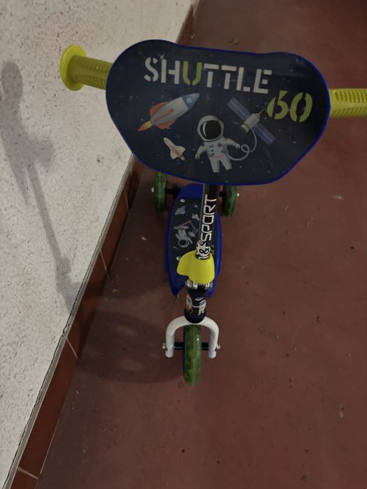 Vendo Trotinete astronautas