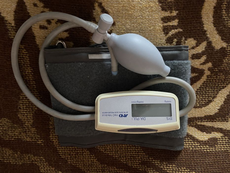 Тонометр на батарейках