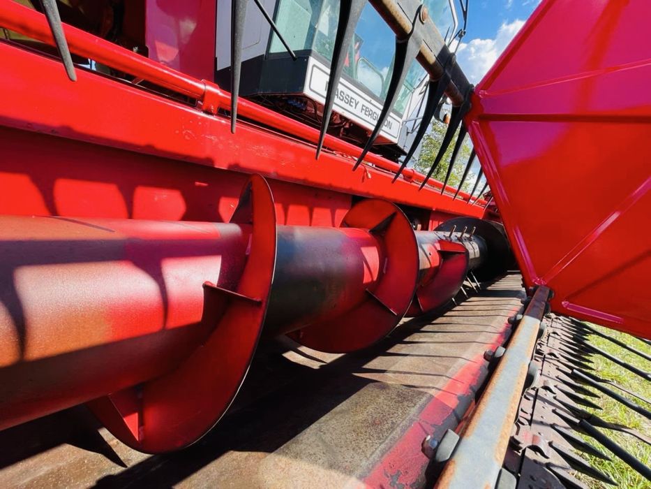 Комбайн MASSEY FERGUSON 28 Hydro