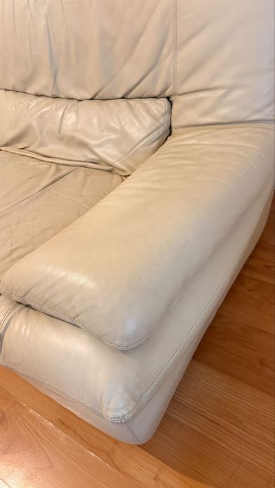 Sofa beje em pele 3 lugares Chateau d’ax