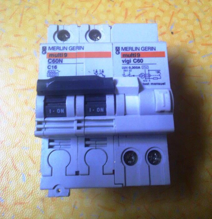 Disjuntor de 50A 25A 16A ABB ou GE com inversor comutador acopolado