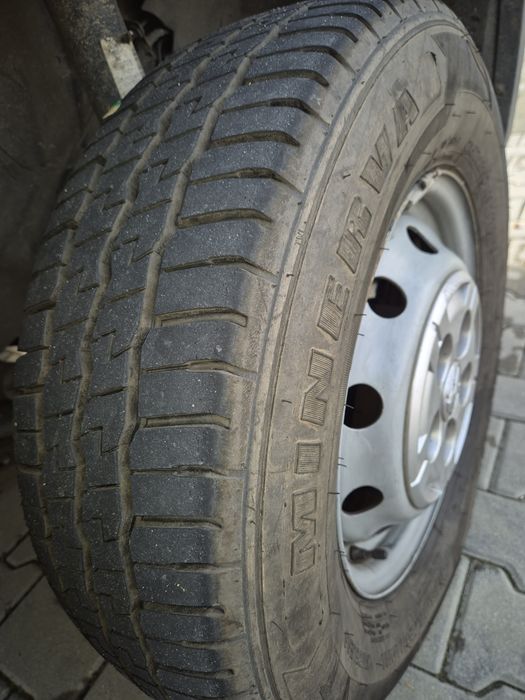 Opona 215/70/15 Minerva transporter rf09