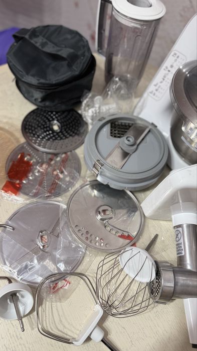 Кухонний комбайн Bosch MUM54251/02