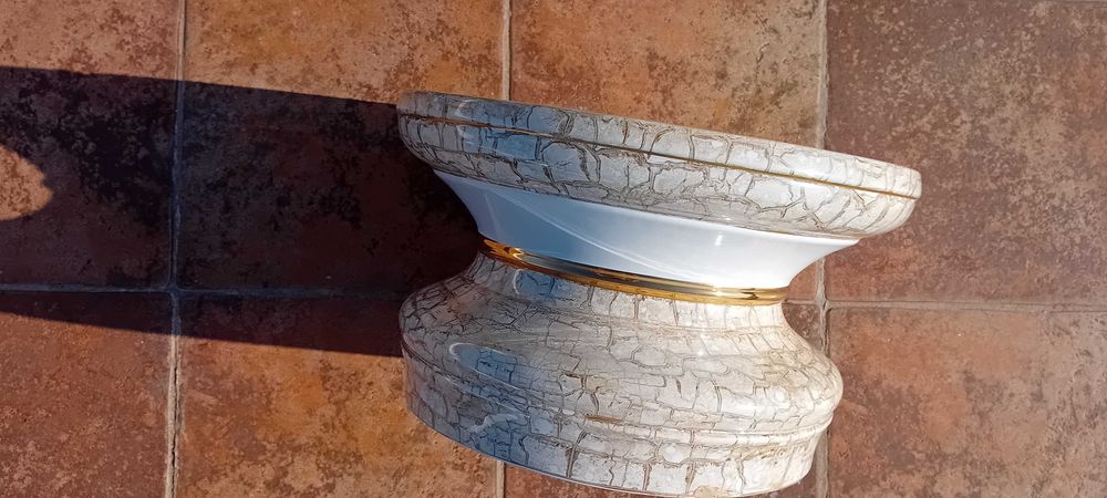 Peça de faiança portuguesa