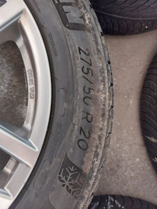 Alufelgi z oponami zimowymi Mercedes GLE 20"