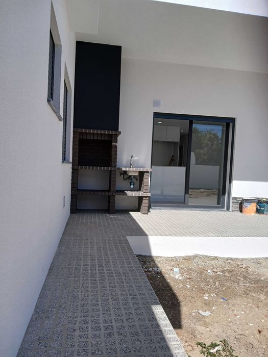 Moradia isolada térrea