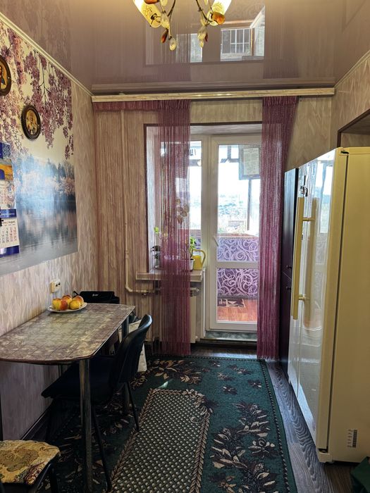 Продается 2 комнатная квартира 8/12 , р-н Малого рынка