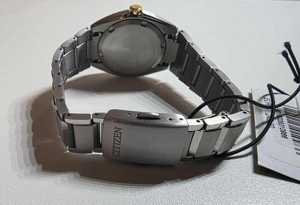 Zegarek damski Citizen Super Titanium Eco-Drive ew2214-52a