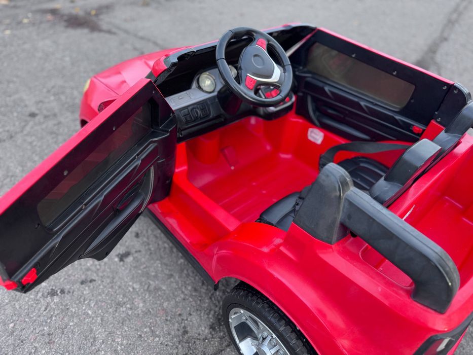 Дитячий електромобіль BMW повний привід