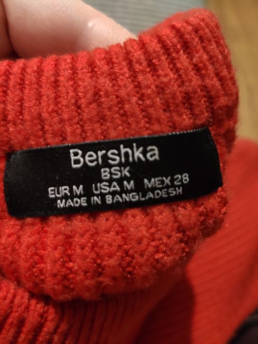 Sweter damski czerwony rozmiar M