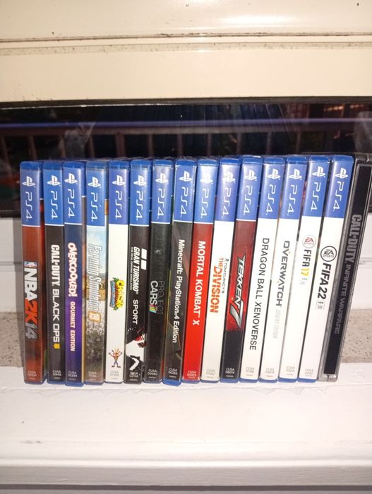 PS4 + Volante Thrustmaster + Comandos e Acessórios – Pack Completo