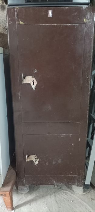 Продам сейф канцелярський