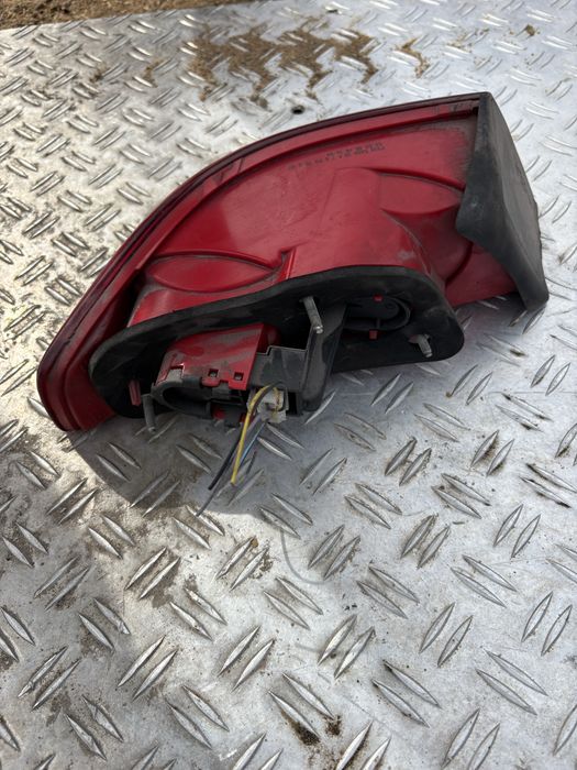 Alfa romeo 159 lampa prawa tylna