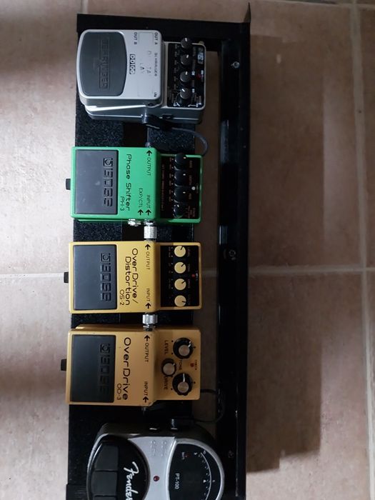 Pedais de viola Boss, Fender e  Beringher