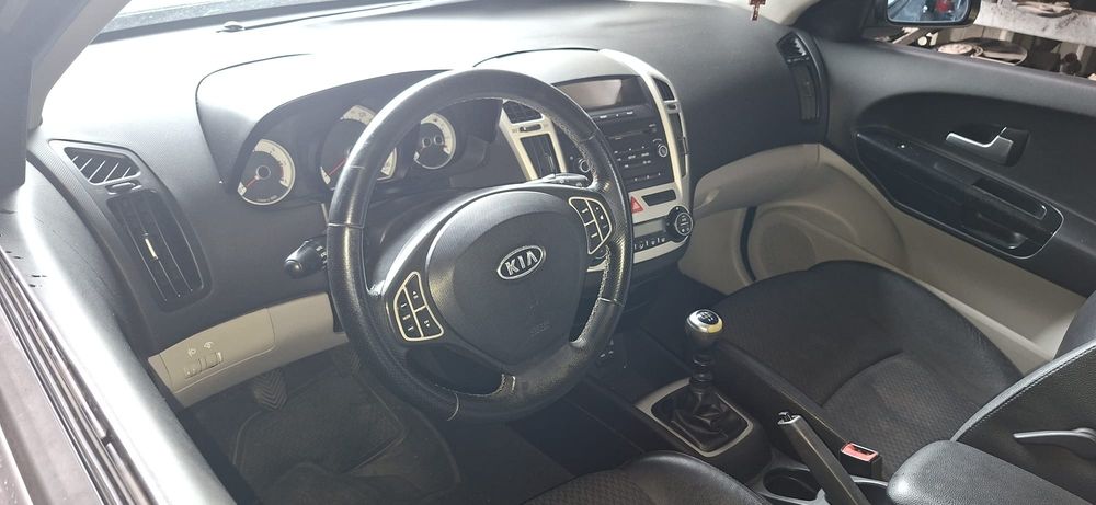 KIA Cee'd 2008 1.6crdi 115cv para peças 
Ref:d4fb