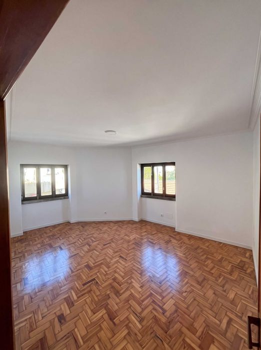 Arrenda-se Apartamento T2 Rua Carlos Anjos
