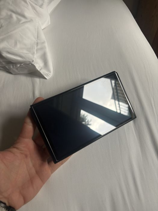 Nintendo Switch Oled + 2 comandos extra + 6 jogos