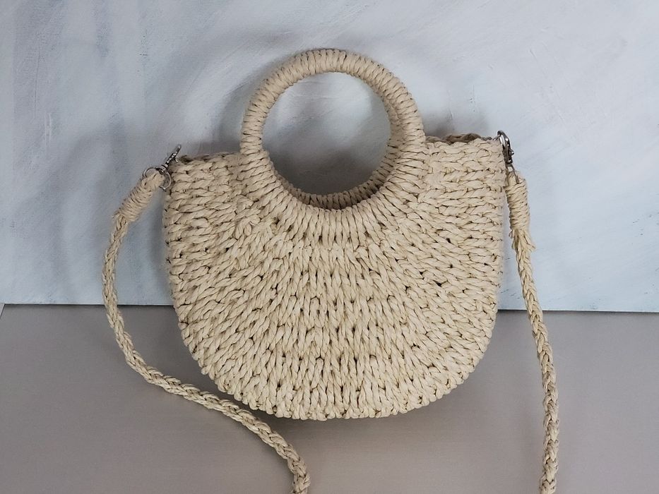 Nowa modna naturalna torebka do ręki i na ramię, forma eleganckiego koszyka .