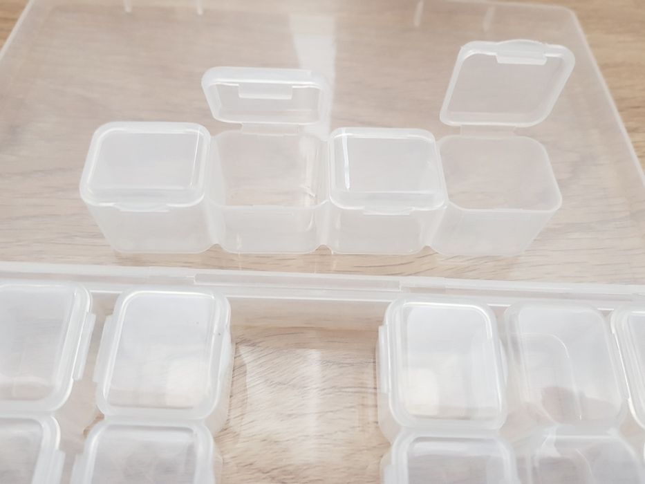 Caixa para arrumação de acessórios (28 compartimentos) - unhas de gel