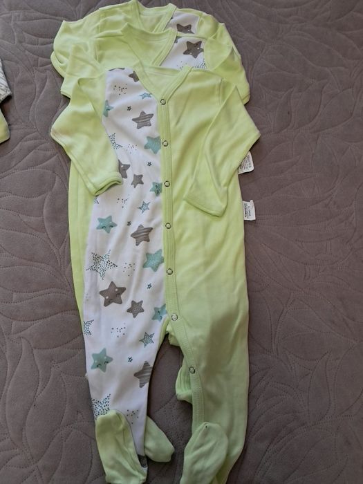 Продам чоловічок і бодіки. Нові.