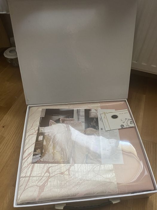 Постельное белье комплект новое