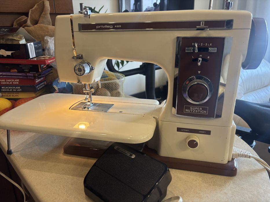 Maszyna do szycia Privileg dużo ściegów owerlokowe