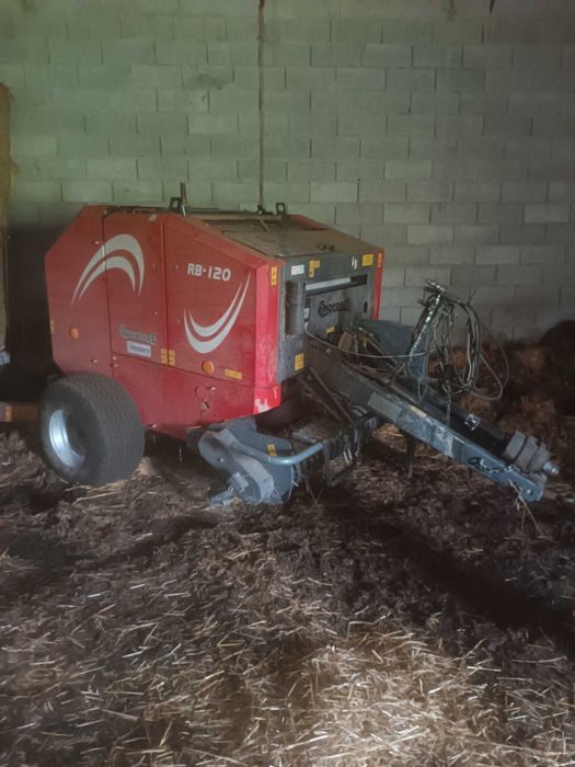 Enfardadeira de rolos como nova