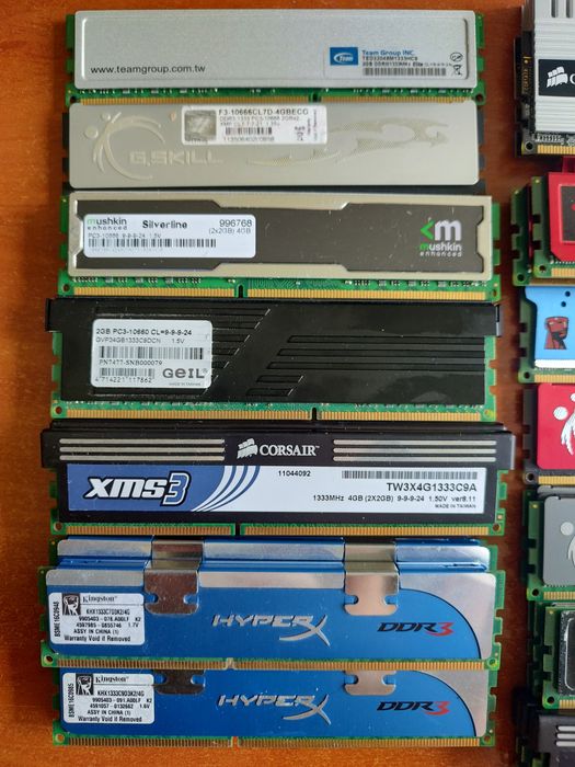 Ігрова оперативна пам'ять у радіаторах DDR3/4 2/4/8/16Gb 1333-3200MHz