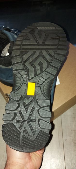 Nowe buty 4F zimowe rozmiar 41 z membraną