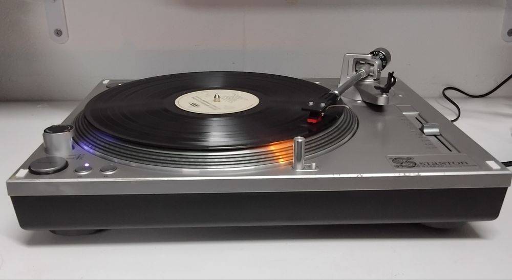 STANTON  gira-discos STR8-60