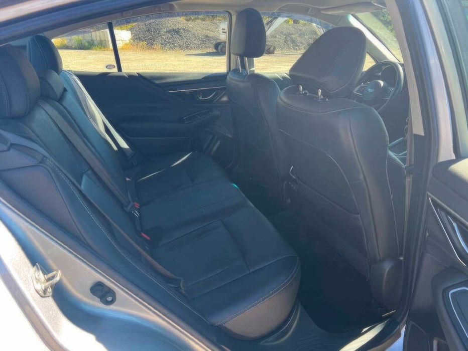 Subaru Legacy Limited      2020