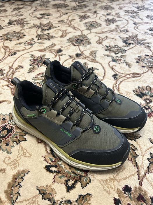 Кросівки 46NORD 41р Всесезоні