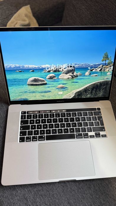 Apple MacBook Pro 16” i9 / 16GB / 1TB SSD (Model A2141)