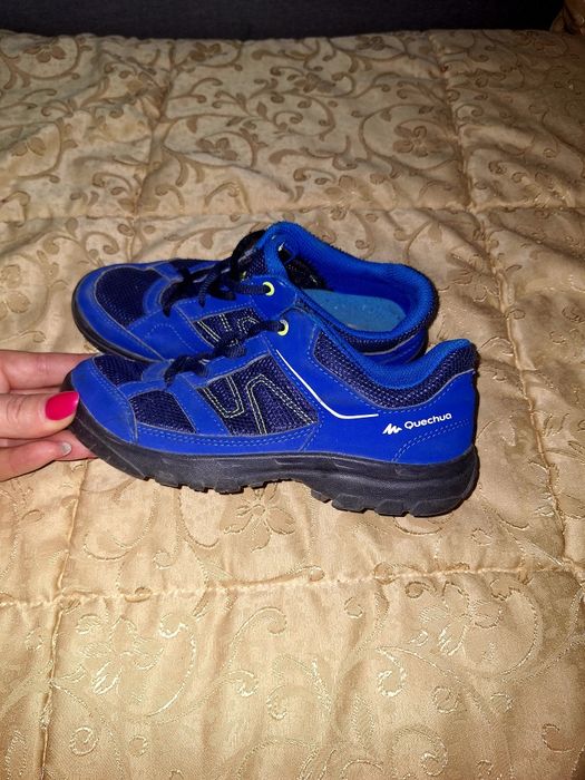 Кросівки 36р,34р,33р.