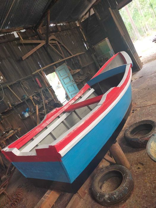 Barco madeira artesanal
